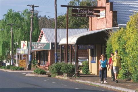 Balingup - Accommodation Guide 0