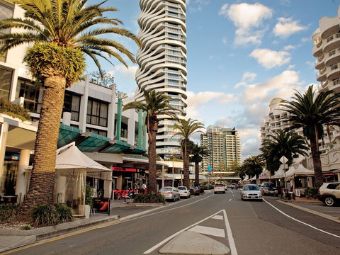 Broadbeach - Accommodation China 1