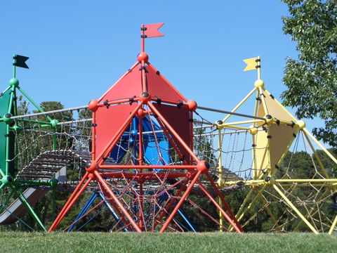 Fadden Pines Playground - Accommodation Asia 0