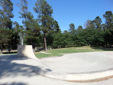 Fadden Pines Playground - Accommodation Asia 1