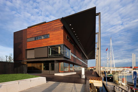 Library At The Dock - Accommodation Guide 0