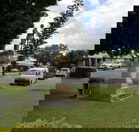 Miriam Vale War Memorial - Accommodation Guide