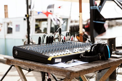 Apollo Bay Radio 87.6 FM - Accommodation Guide 0