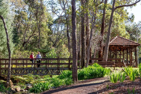 Armadale - Accommodation Guide 0