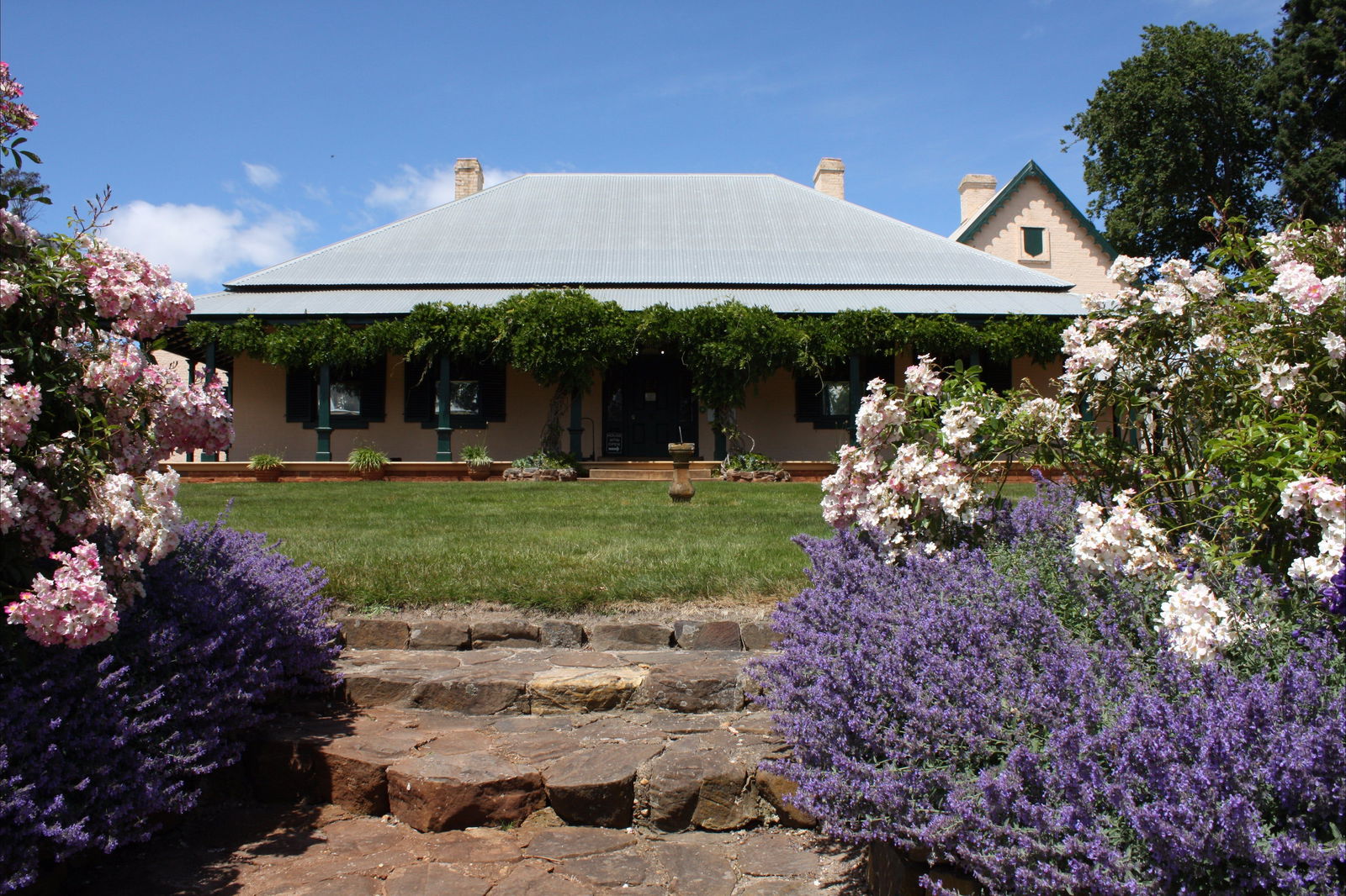 Accommodation Guide