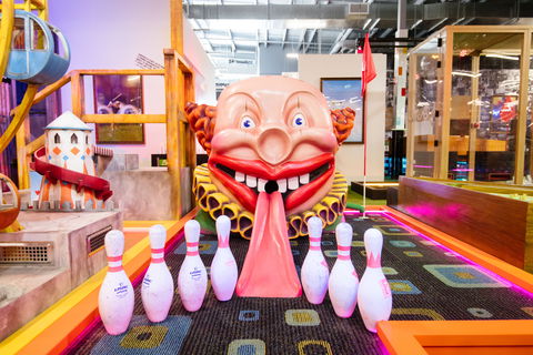 Holey Moley Carousel - Accommodation Asia 1