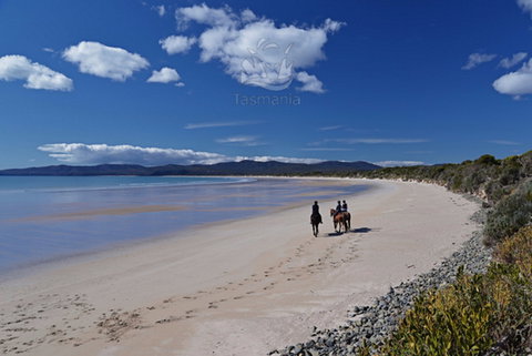 North West - Accommodation Guide 0