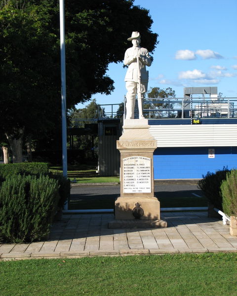 Oxley War Memorial - Accommodation Asia 1