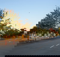 Adelong - Accommodation China