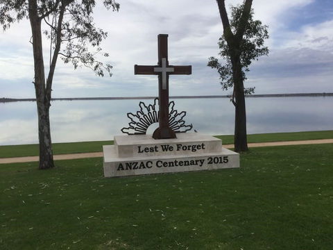 Anzac Centenary Cross - Accommodation Guide 0