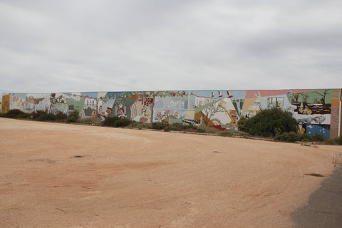 Berri Community Mural - Accommodation China 0
