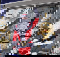 Mrs Claus and Santa - Accommodation China