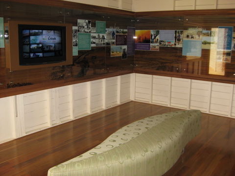 At The Creek Visitor Information Centre - Accommodation Guide 1