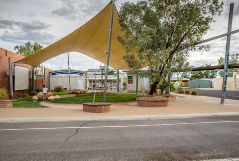 At The Creek Visitor Information Centre - Accommodation Guide 2