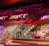 Holey Moley Charlestown - Accommodation Asia
