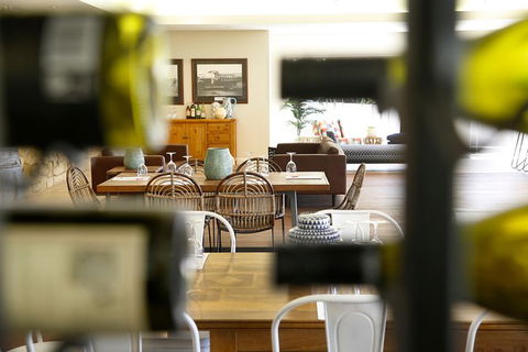 Tulloch Wines - Wine Tasting Paired With Local Handmade Chocolates - Accommodation Asia 7