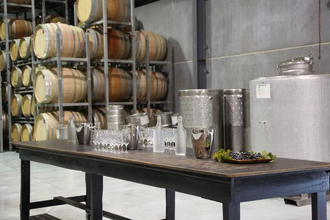 Keith Tulloch Wine: Winemaker\'s Table - Accommodation Asia 3