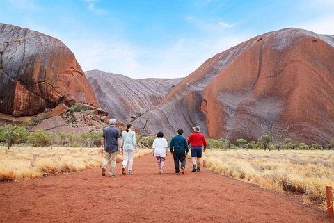 Explore Uluru: 7 Hours Guide Tour At Sunrise With Light Breakfast - Accommodation Asia 0