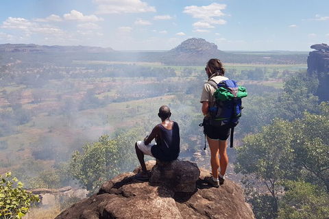 Arnhem Land Injalak Hill Full-Day Tour From Darwin - Accommodation China 9
