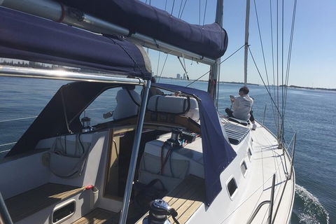 Gold Coast Sailing Cruise With Sparkling Wine & Nibbles Platter - Accommodation Guide 4