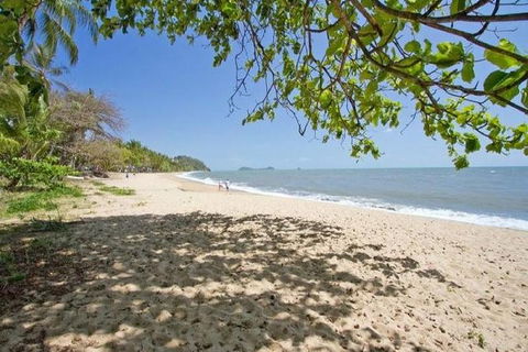 Airport Transfer - Palm Cove, Kewarra Beach & Trinity Beach To Cairns Airport - Accommodation China 3