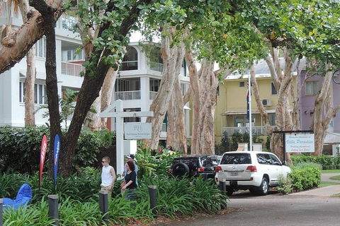 Airport Transfer - Palm Cove, Kewarra Beach & Trinity Beach To Cairns Airport - Accommodation China 6