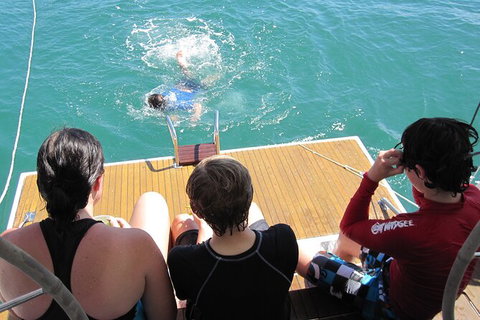 Sailing Curlew Escape On Moreton Bay - Accommodation Asia 12