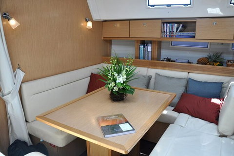 Sailing Curlew Escape On Moreton Bay - Accommodation Asia 14