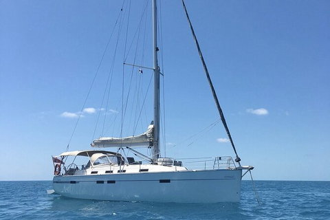 Sailing Curlew Escape On Moreton Bay - Accommodation Asia 2
