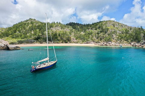 Helicopter And Magnetic Island Sailing - Accommodation China 8