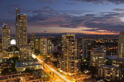 Gold Coast Airport Transfers : Gold Coast City To Airport OOL In Luxury Car - Accommodation Guide 5