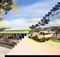 Two Hands Wines 'Flagship Vineyard Experience' - Accommodation China