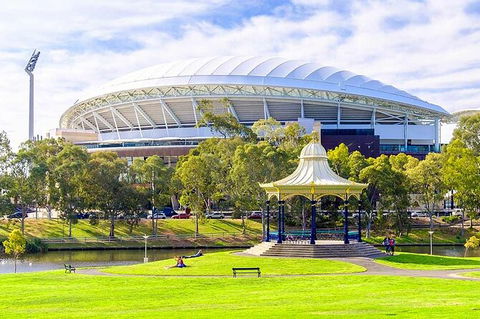 Adelaide Airport Transfers : Adelaide City To Airport ADL In Business Car - Accommodation Asia 8