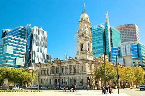 Adelaide Airport Transfers : Adelaide City To Airport ADL In Business Car - Accommodation Asia 7