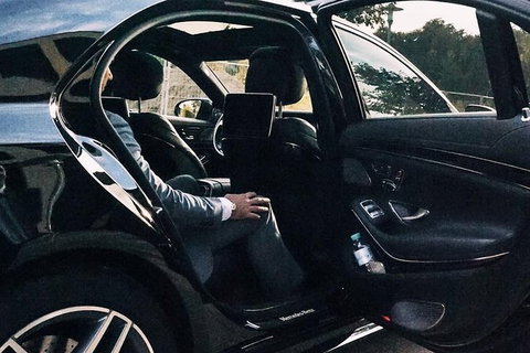 Departure Private Transfers: Adelaide To Adelaide Airport ADL In Business Car - Accommodation Asia 4