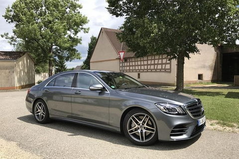 Town Car Hire Melbourne Airport To CBD - Accommodation Asia 6