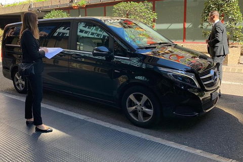 Arrival Private Transfer Melbourne Airport MEL To Melbourne City By Luxury Van - Accommodation Guide 3