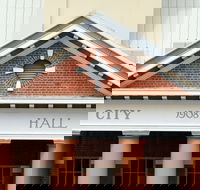 Maryborough City Hall - Accommodation Guide
