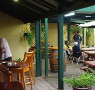 Bird In Hand Inn - Accommodation Asia