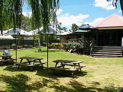 Oakbank Hotel - Accommodation Asia 3