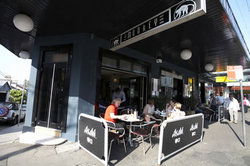 The Monkey Bar - Accommodation Guide 1