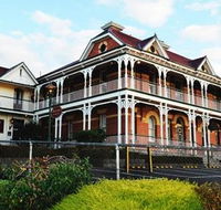 Old England Hotel