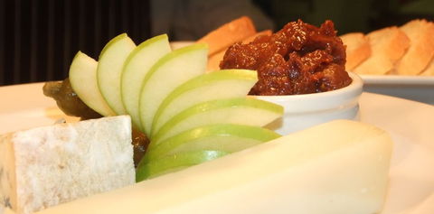 Piaf Bar & Bistro - Accommodation Asia 1