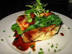 The Logan Pub - Accommodation Asia 3