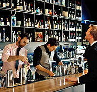 Plus 5 Bar and Restaurant - Accommodation Asia