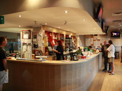 Oaks Hotel - Accommodation Guide 0