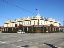 Soden's Australia Hotel - Accommodation Guide 0
