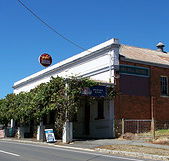Red Hill Hotel - Accommodation Guide