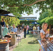 The Edinburgh Hotel and Cellars - Accommodation Asia