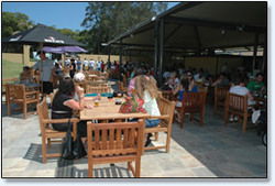 Bateau Bay Hotel - Accommodation Asia 1